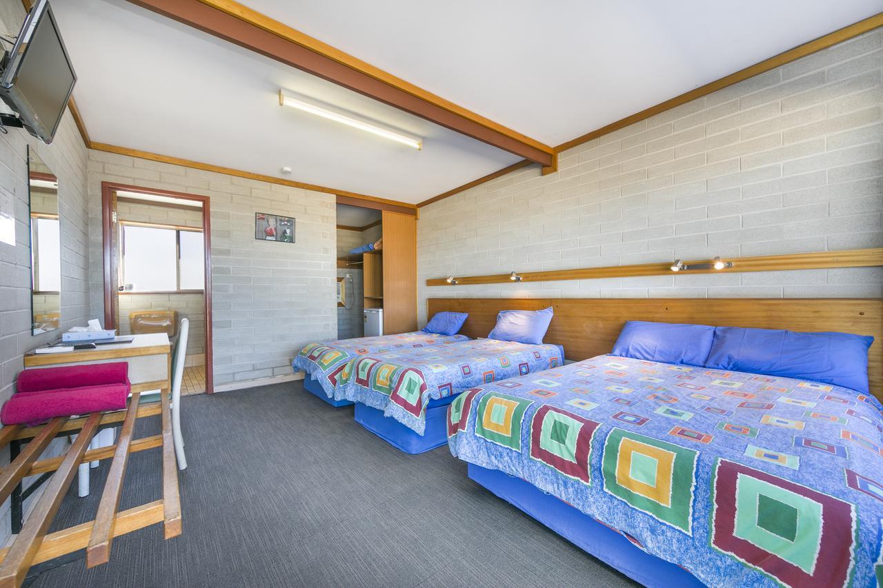 Nullarbor Roadhouse Hotel Bagian luar foto