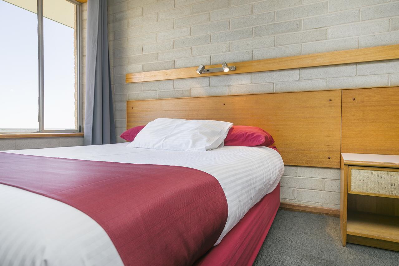 Nullarbor Roadhouse Hotel Bagian luar foto