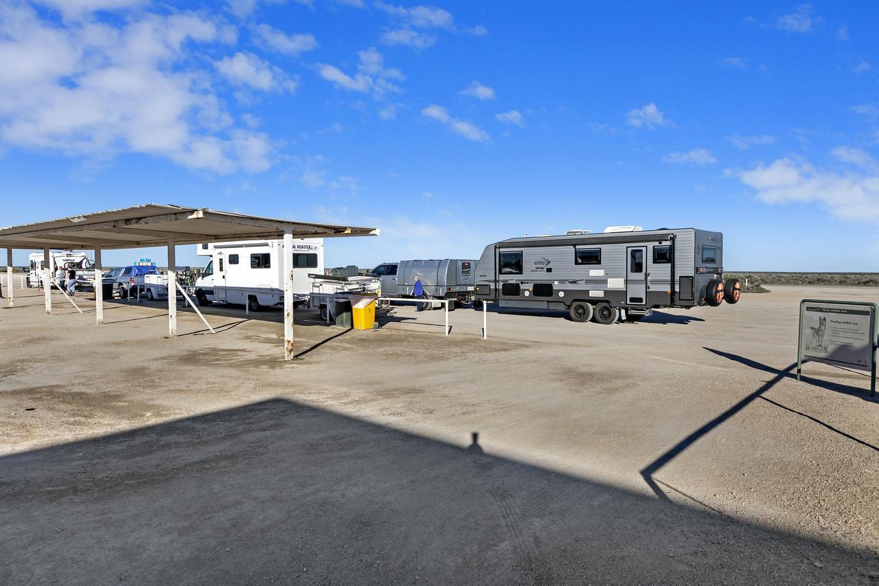 Nullarbor Roadhouse Hotel Bagian luar foto