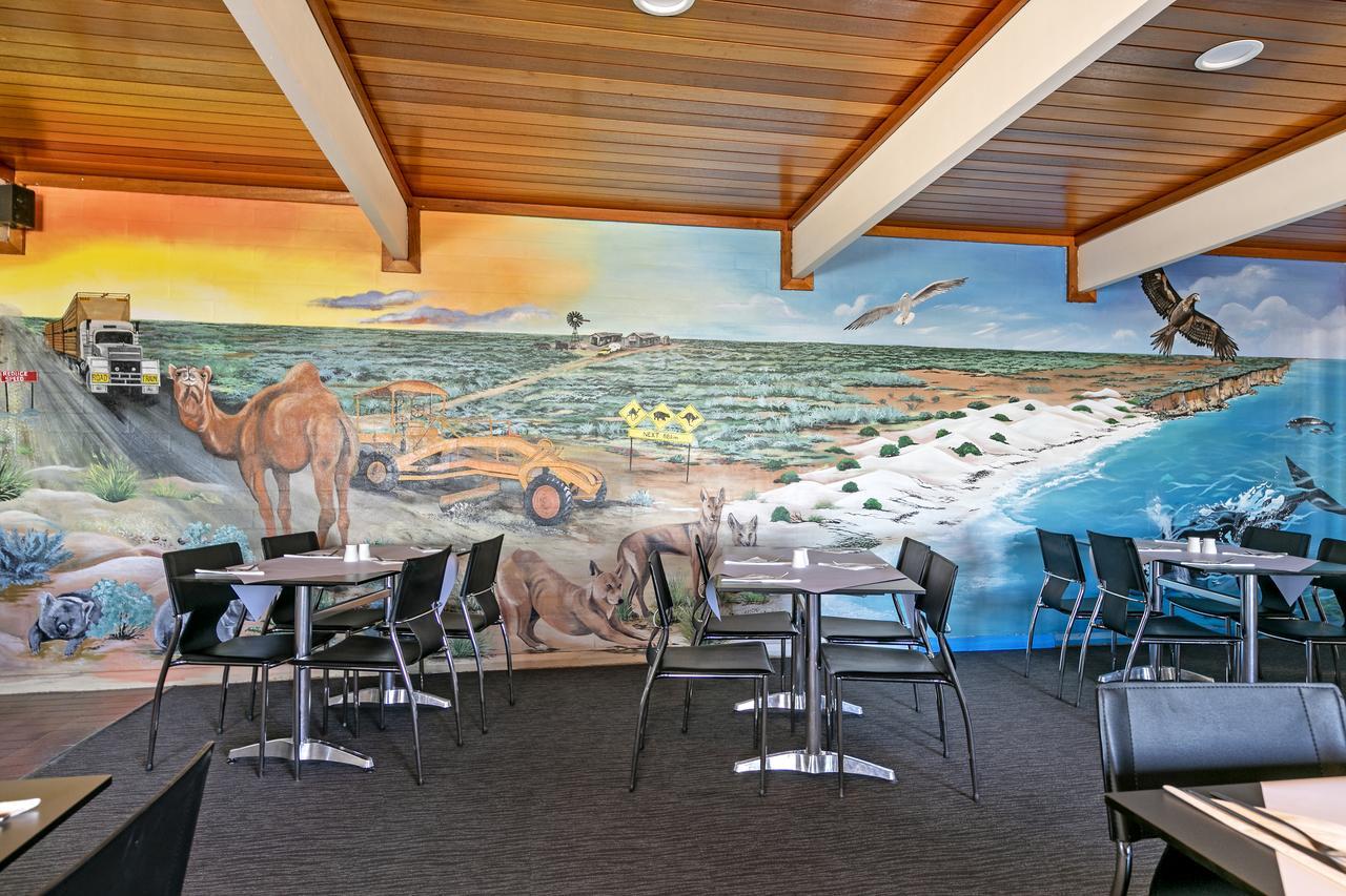 Nullarbor Roadhouse Hotel Bagian luar foto